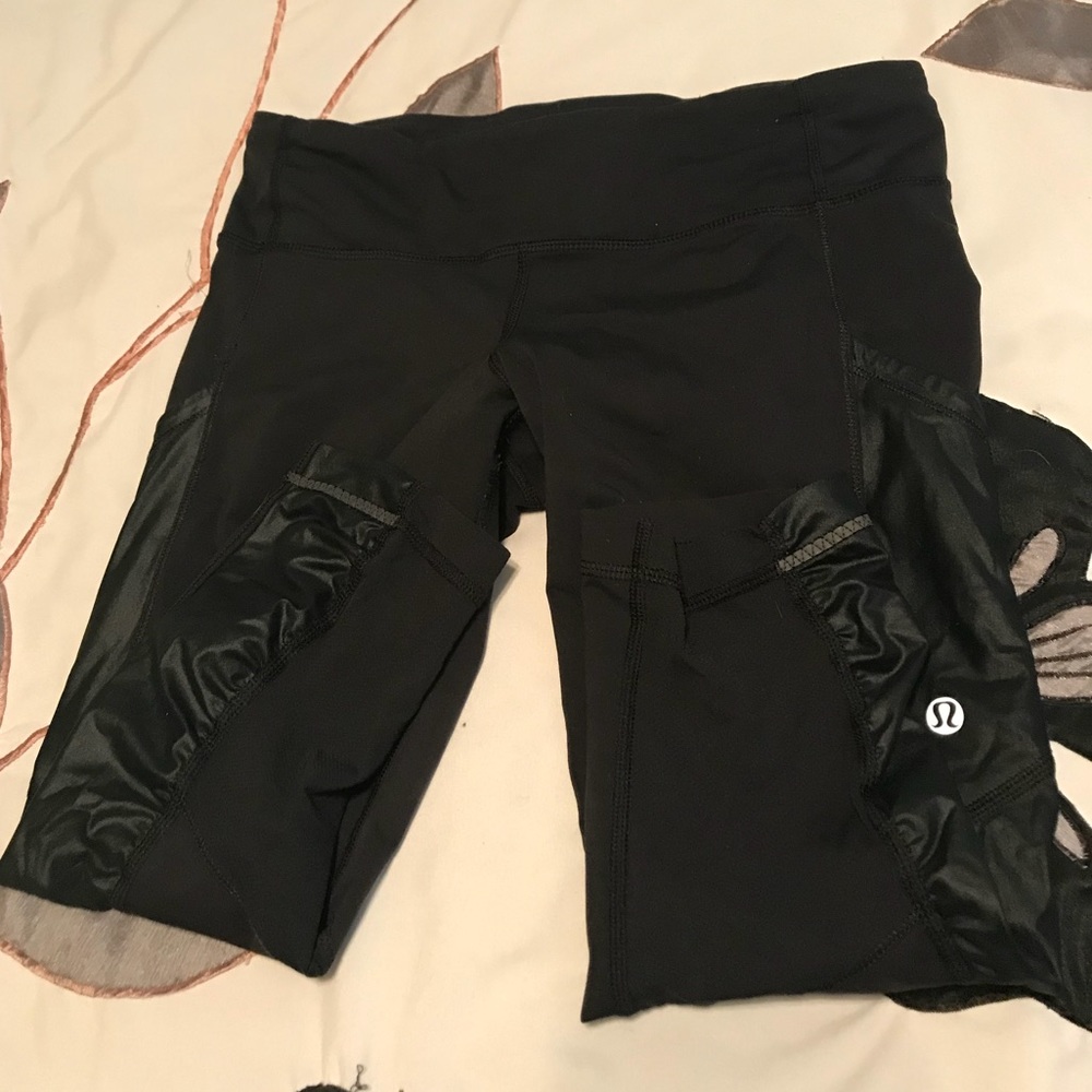Black Lululemon Crops
